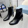 Botas de desenhista outono inverno mulheres apontou sapatos tornozelo barcos zíper motocicleta senhoras de luxo marca de couro bota curta mulher tamanho dos EUA 35-42