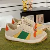 2023casual Shoesデザイナーシューズ女性旅行レザーレーススニーカーファッションレディランニングトレーナーレター女性靴フラットプリントジムスニーカー