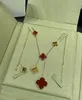 Collier pendentif vintage en cuivre cinq coquilles rouges trèfle à quatre feuilles fleur charme collier à chaîne courte pour femmes bijoux avec boîte cadeau de fête