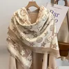 Halsdukar 2022 Topp Women Man Designer Scarf Fashion Märke 100% kashmir för vinterkvinnor och män Long Wraps Storlek 128x122cm Gift Drop Dhnvy