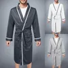 Mäns sömnkläder Autumn Winter Cotton Bathrobe Män Kontrast Färg Casual Softy Warm Thick Home Wear Belt Pyjamas Kimono klänning