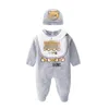 3 PCS 세트 모자 턱받이 jumpsuit 어린이 디자이너 롬머 걸 소년 브랜드 편지 신생아 아기 옷 Toddler004