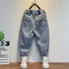 Jeans Jungen Kinder Rüschenhose Frühling und Herbst 2023 Babykleidung Löcher 230905