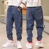 Jeans pojkar denim baby stretch byxor våren hösten buntade fot barn casual byxor 230905