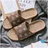 Slippare Feminin Spring and Autumn Fashion Couples Home Inomhus Fyra säsonger Icke-halk Mjuka golvlinne Sandaler Stor storlek 35-44 Drop Dhocz