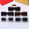 Retro Square Fashion Sunglass مصممي الرفاهية Golden Letters Full Frame Eyeglasses for Usisex Summer Disual Travel Beach Goggle Adumbral