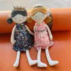 Куклы Boneka Kain Desain Baru Mengenakan Gaun Bunga Yang Indah Lembut dan Lucu untuk Hadiah Anak Perempuan Teman Bermain Pendamping 230905