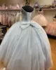 2023 Quinceanera Dresses Light Blue Ball Gown Off Off Shouldeld Squardined Lace Crystal Beadsスパンコールプラスサイズ甘い16コルセットフォーマルパーティープロムイブニングガウン