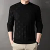 Maglioni da uomo 2023 Autunno E Inverno Maglione Piazza Scacchiera Jacquard Camicia Con Fondo Semplice Alla Moda Casual O-Collo Pullover