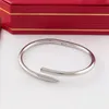 Brazalete Marca de moda Clásico Diamante Tornillo Nail Cuff Pulsera Mujer Joyería de lujo Mejor Día de San Valentín