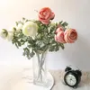 装飾的な花5ヘッド/1バンドル人工シルクティーローズクリスマスホームウェディングイヤーの装飾のための花嫁の花束偽の植物