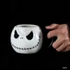 Muggar 600 ml Personlig anpassad kreativ modellering Mug Halloween Skull Cup med handtag Lidless Ceramic Cup Funny Water Cup Mocha Cup 230905