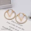 Orecchini con bracciale di lusso con orecchini a cerchio in oro grande con orecchini a forma di L Bracciale con lettera L 20 specie tra cui scegliere con bracciale di design con orecchini da donna firmati per le donne