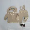 Conjuntos de roupas outono roupas de bebê conjunto de malha bebê menino menina roupas moda cardiganoverallscarf terno de manga comprida camisola de malha 230905
