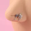 Anelli da naso con clip per piercing finti per le donne. Gioielli per il corpo con polsino a farfalla con zircone e croce di ciliegia