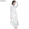 Robes décontractées de base Doux français léger luxe Chic Design haut de gamme robe blanche col en v dentelle taille haute mince jupe en queue de poisson robe élégante 230905