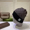 Örme şapka tasarımcı erkek beanie cap klasik ekose mektup sonbahar kış kova şapkaları spor kafatası kapakları klasik cadılar bayramı dekor Noel hediyesi yeni yıl açık hava