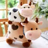 Poupées en peluche Dessin animé mignon vache en peluche doux animal bovins en peluche jouet Kawaii pour les filles coton animal en peluche poupée remplie décoration de la maison 230906