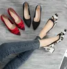 Zapatos de tacón alto puntiagudos para mujer de gran tamaño, zapatos puntiagudos tejidos transpirables informales, zapatos de tacón cuadrado hermosos y a la moda 230807