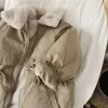 ジャケット男の子Khaki Lambウールブレンドパーカスコート秋の冬コート女の子のためのファージャケットかわいい温かいジャケット子供スノースーツファッション230905