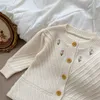 プルオーバー2023秋の幼児の女の女の子のセーターシンプルな刺繍花長いスリーブニットカーディガンコートキッズコットンジャケット230905