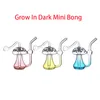 Mini cogumelo Bong de vidro que brilha no escuro luminoso 10mm fêmea conjunta Dab Rig Tubo de água de vidro com tigela de queimador de óleo borbulhador