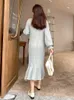 カジュアルドレスレトロなデザインシックホローニットドレス女性2023秋と冬の韓国版香港スタイル薄い人魚スカート