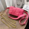 El çantaları totes kadın göğüs tasarımcısı bottlegass kaset çantası yaz moda pembe zincir dokuma bel crossbody venetass deri