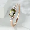 Anillos de boda de lujo femenino oliva verde cristal anillo de piedra encanto oro rosa para las mujeres linda novia circón compromiso