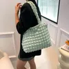 Worki wieczorowe 2023 Trend plisowany w chmurze torba pod pachami bąbelkową gazą ramię koreańskie kawai na pikowana moda mody crossbody