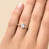 Anneaux de mariage Rétro S925 Sterling Silver Drop Bague en or rose pour la conception de la minorité féminine est simple, léger, bijoux luxueux et exquis