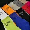 Chaussettes de mode pour hommes chaussettes respirantes avec lettre classique chaussettes de sport de basket-ball de Football chaussettes décontractées chaussettes de sport tendance chaussettes pour jeunes