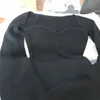 تي شيرت للسيدات Deat Autumn Sexy Sqaure Twlar الأكمام الكاملة الأكمام الحياكة Pullover Sexy Slim Thirt Top 17A1815H03S 230906