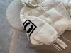 ファッションラグジュアリーウォーマンズデザイナーチャンネルダウンジャケット秋と冬の女性パフツジャケットコート刺繍cラペルフード付きジッパーカジュアルショートスモールパーカ
