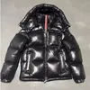 メンズダウンパーカージャケット太いデザイナーマンアウトウェアコート長袖フード付きヒップホップクラシックアームポケットウォームコート高品質288m