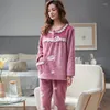 Damen-Nachtwäsche Est Big Size M-4XL Frauen-Flanell-Pyjamas Winter Dicke warme weibliche Pyjamas Langarm-beiläufige weiche Damen Coral Fleece