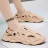 Sandaler Gardenshoes for Women Men Eva Lightweight Breatble Beach Fashionable Hollow Out Design Zapatos Hombre