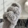 Scivoli in pelliccia di design Sandalo in lana di gomma da donna Pantofole pelose in pelle di pecora Morbide scarpe da neve alla moda morbide con scatola NO470