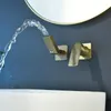 Krany zlewu łazienkowego szczotkowane złoty basen kran w ścianie czarno-zimny zestaw mikserowy