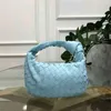 Jodie Bag Woven Women 디자이너 Bottegass Venetass 핸드백 여성의 매듭이있는 겨드랑이 둥근 호보 아크 만두 어깨 크로스 바디 가죽 핸드백