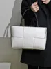 レディースデザイナーバッグBottegvveneta Totes Bags Leather Woven Handbags Godiva Bag 2023 SPRINGSUMMER NEW CANVAS HANDHELD HINITED MOTHER AND CHILD BAG MOMMY BAG TO HBVD