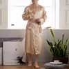Vêtements de nuit pour hommes Mode Hommes Simulation Soie Peignoir Solide Couleur Confortable Satin Doux Kimono Pyjamas Robe De Poche Vêtements De Nuit Homewear