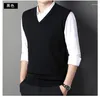 Gilets pour hommes Pulls haut de gamme 2023 Automne Col en V Sans manches Pull décontracté Vêtements Chaleco Hombre Pull Homme Chalecos