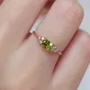 Bröllopsringar lyxiga kvinnliga olivgrön kristallstenring charm rosguld för kvinnor söt brud zirkon engagemang