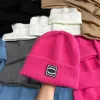 Designer de moda outono inverno gorro chapéus homens e mulheres marca de moda cristal dupla letra c universal boné de malha outono lã ao ar livre quente crânio bonés