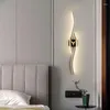 벽 램프 스페셜 모양의 크리에이티브 스트립 거실 TV 배경 그릴 계단 침실 침대 옆 예술