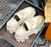 Designer Women Sneakers Platform Casual Shoes Fly Leather Sneaker Black White Sport Shoe 35-41