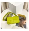 Handbag Bvs Designer Botteg Bag 2023 Woven Women Knitting Knotted Handstitched Mirror Quality y Cowhide Womens Bag Summer Color Woven Small Lamb Skin