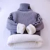 Pulls pulls pour garçons vêtements d'hiver filles léopard mode enfants col roulé épais chaud doux enfants tricot Costom 230906