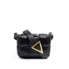 9A calidad tejida Cassette Botegss Ventss bolsos de noche tienda en línea de venta al por mayor 2023 Mini botón triangular decorativo seis rejillas tejidas con logotipo real